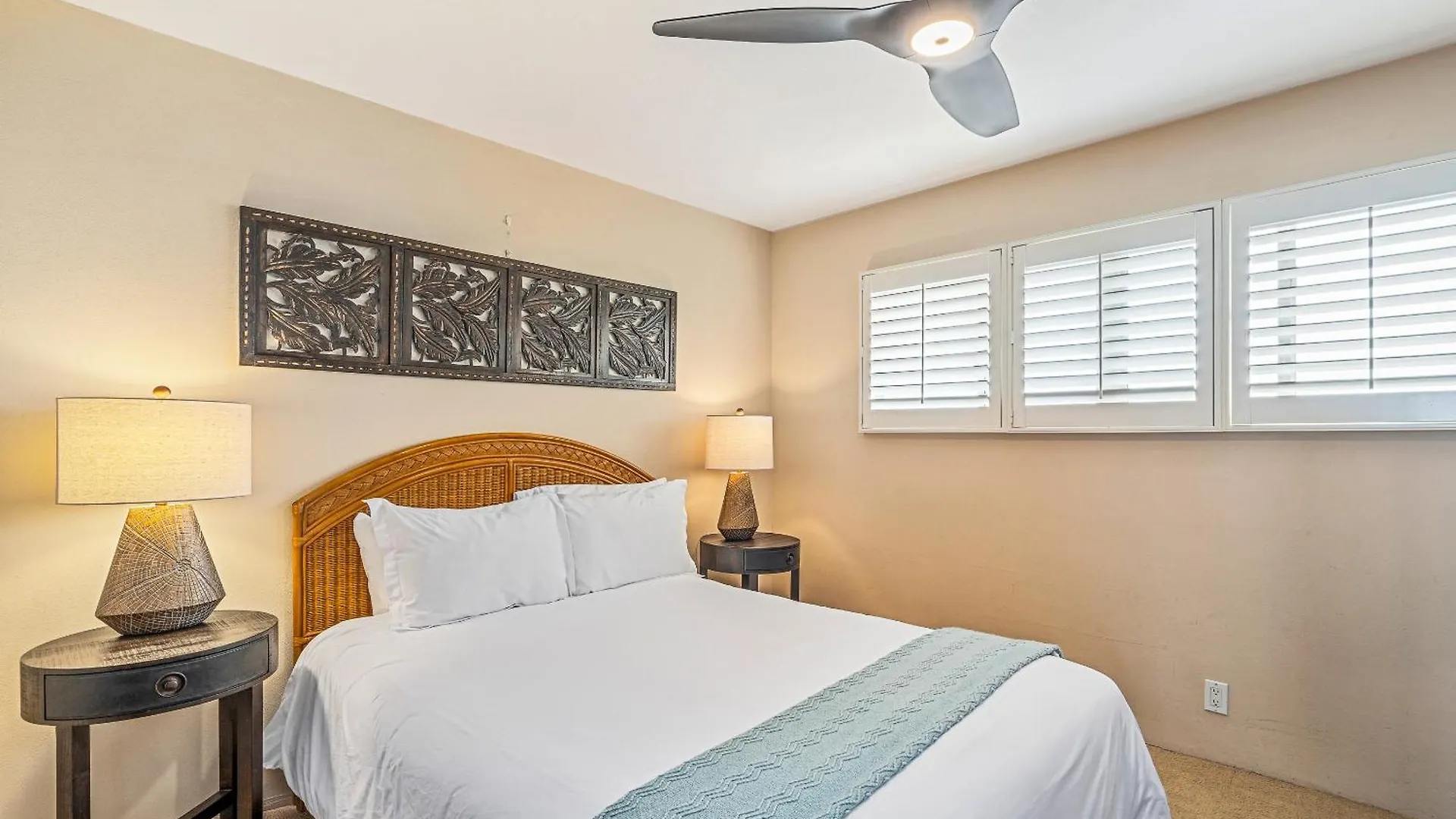 Stunning Ocean View 2 Bedroom Steps From Beach Kihei 0*,  United States