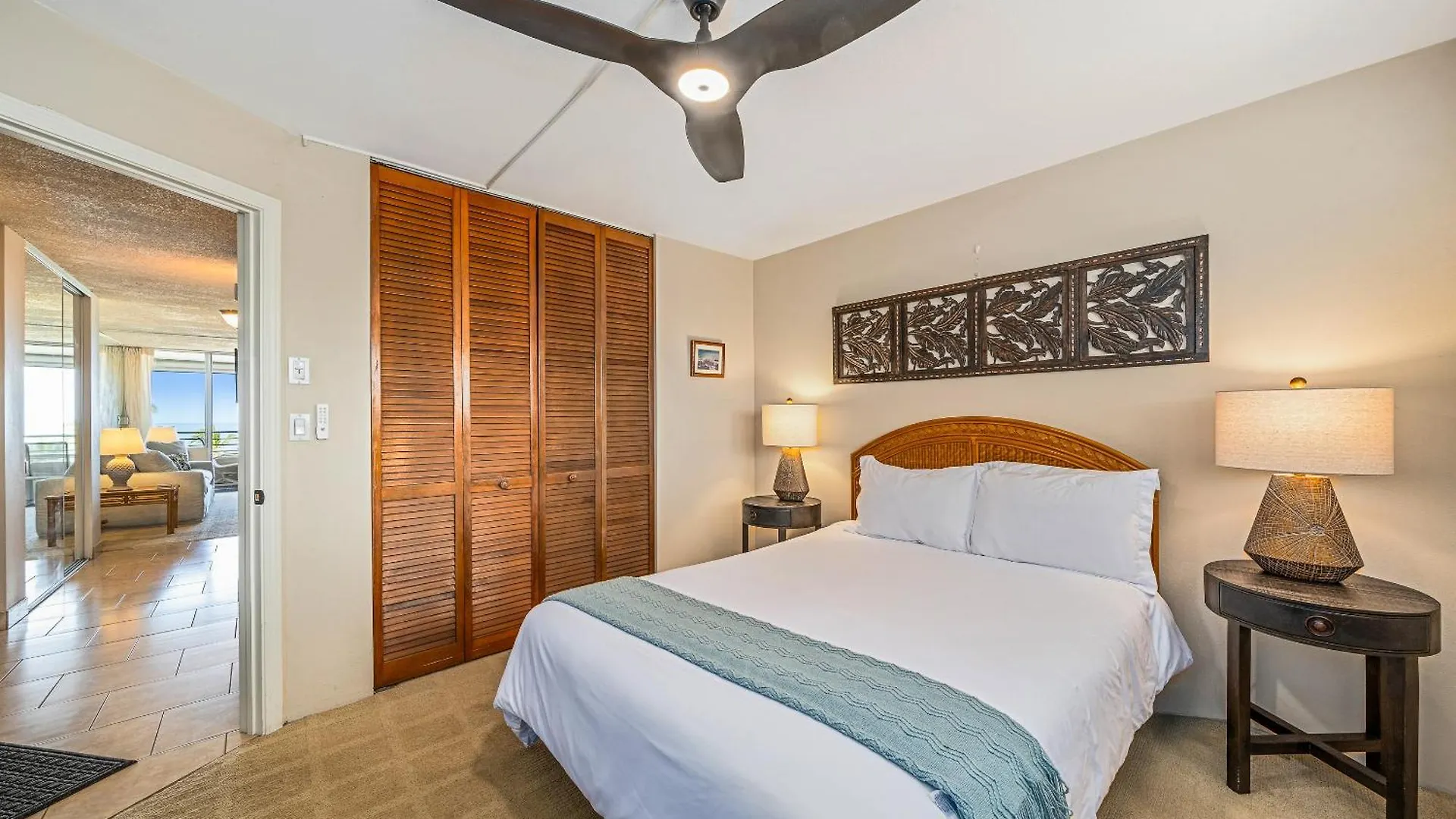 Stunning Ocean View 2 Bedroom Steps From Beach Kihei